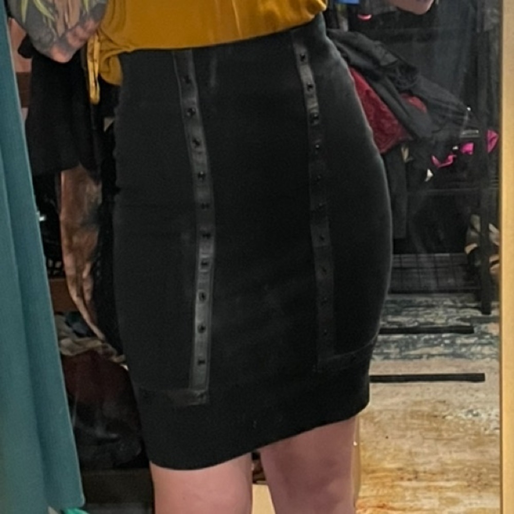 Bebe Office Siren Size 2 Black Skirt